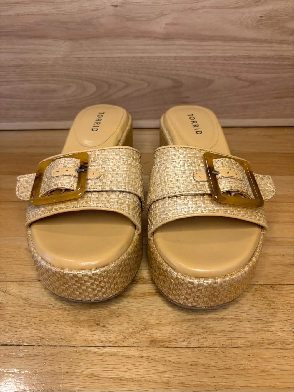 Torrid Tortoise Shell Buckle Woven Beige Platform Slide Sandals - Size 8WW